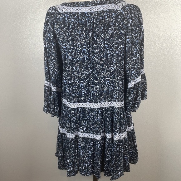 Free People blue floral tiered flowy square neck peasant blouse size medium - Picture 5 of 8